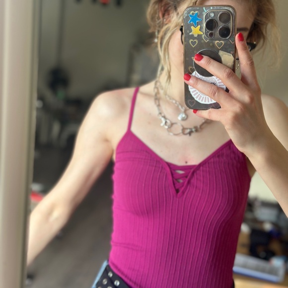 🌺 Top 🌺 - Picture 2 of 3